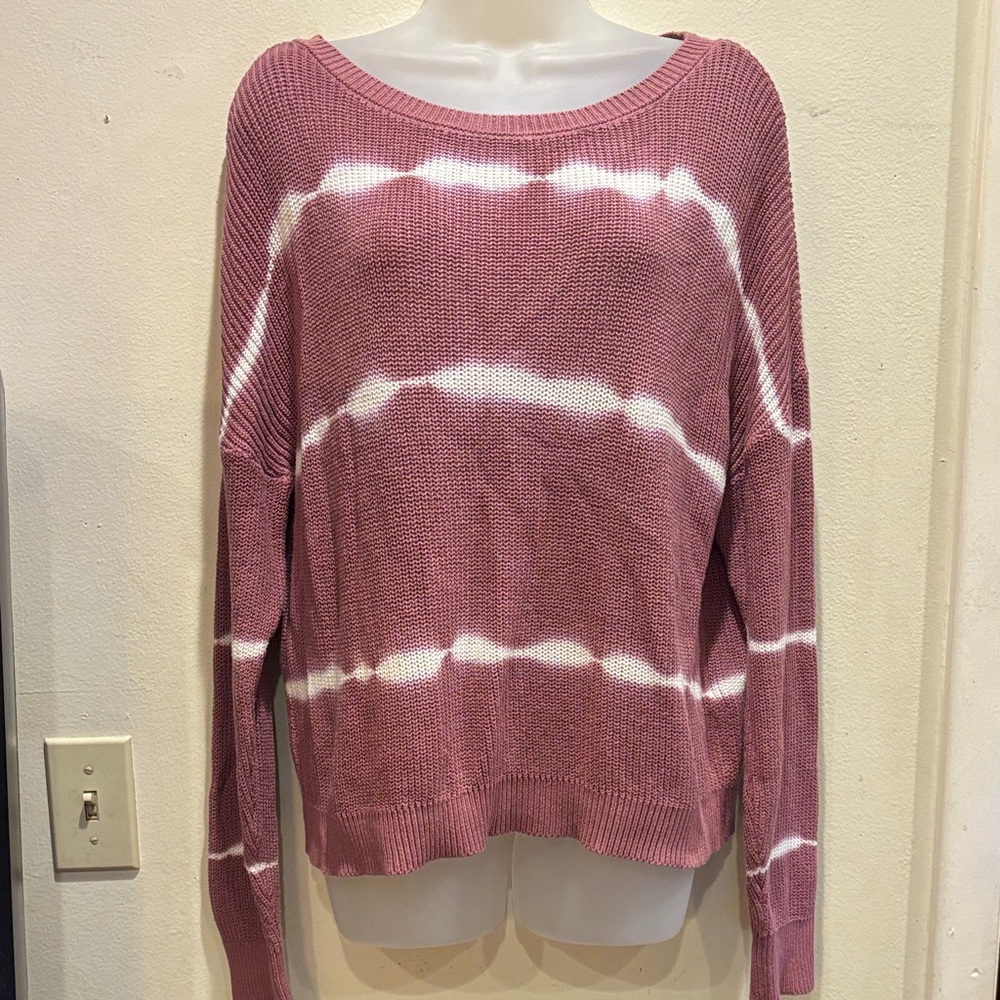 Bar III Mauve and White Crew Neck Sweater